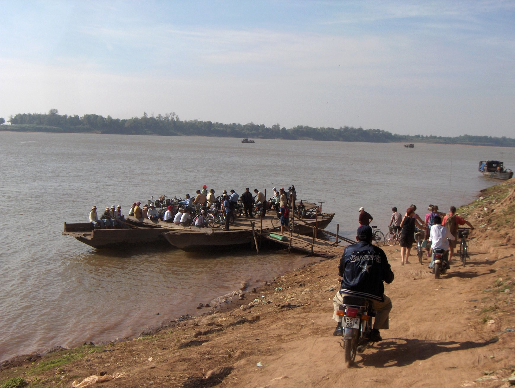 Люди в Кампонгтяме, Камбоджа. Фото 3 – фотографии Камбоджи