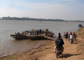 Люди в Кампонгтяме, Камбоджа. Фото 3 – фотографии Камбоджи