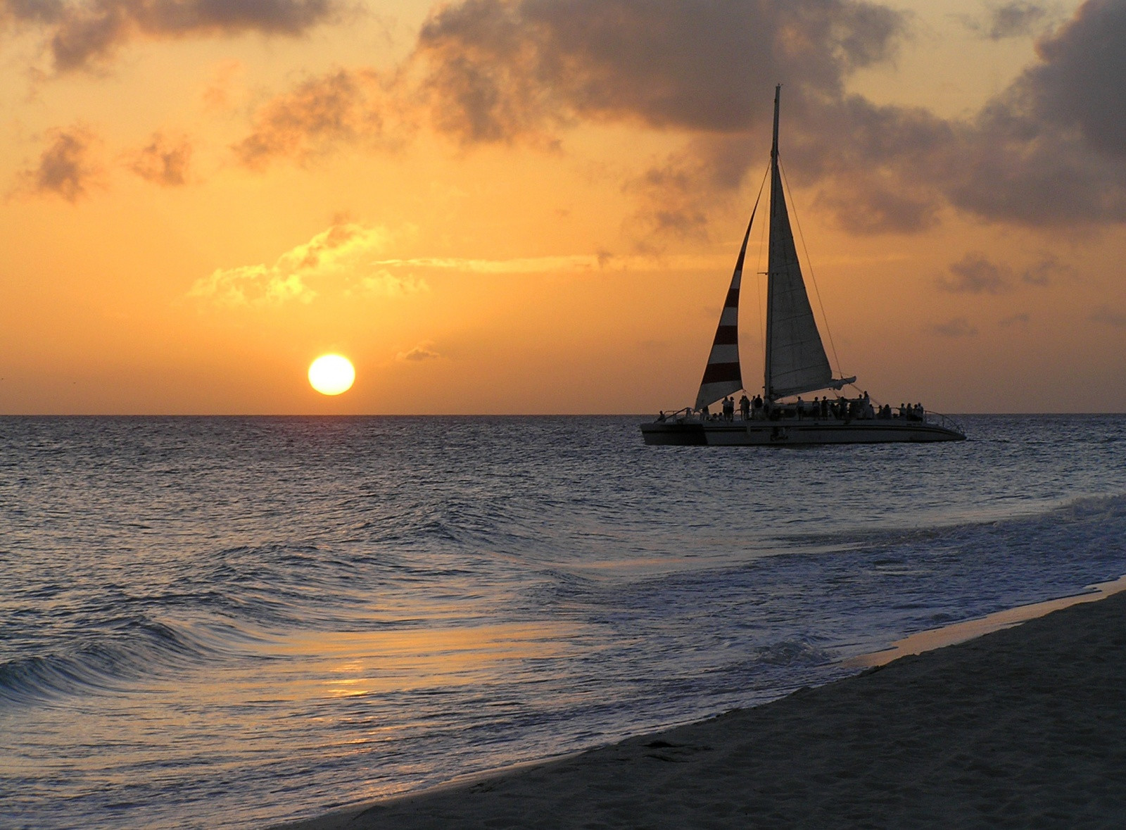 Великолепный закат у Арубы – фотографии Арубы