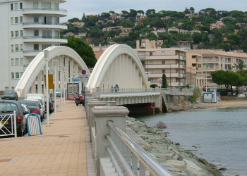 Набережная в Сен-Максим, Франция. Фото 2 – фотографии Франции