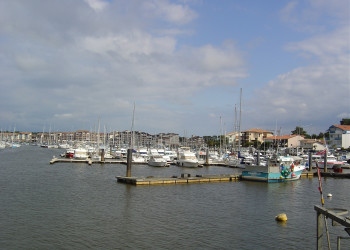 Порт в Капбретоне, Франция – фотографии Франции