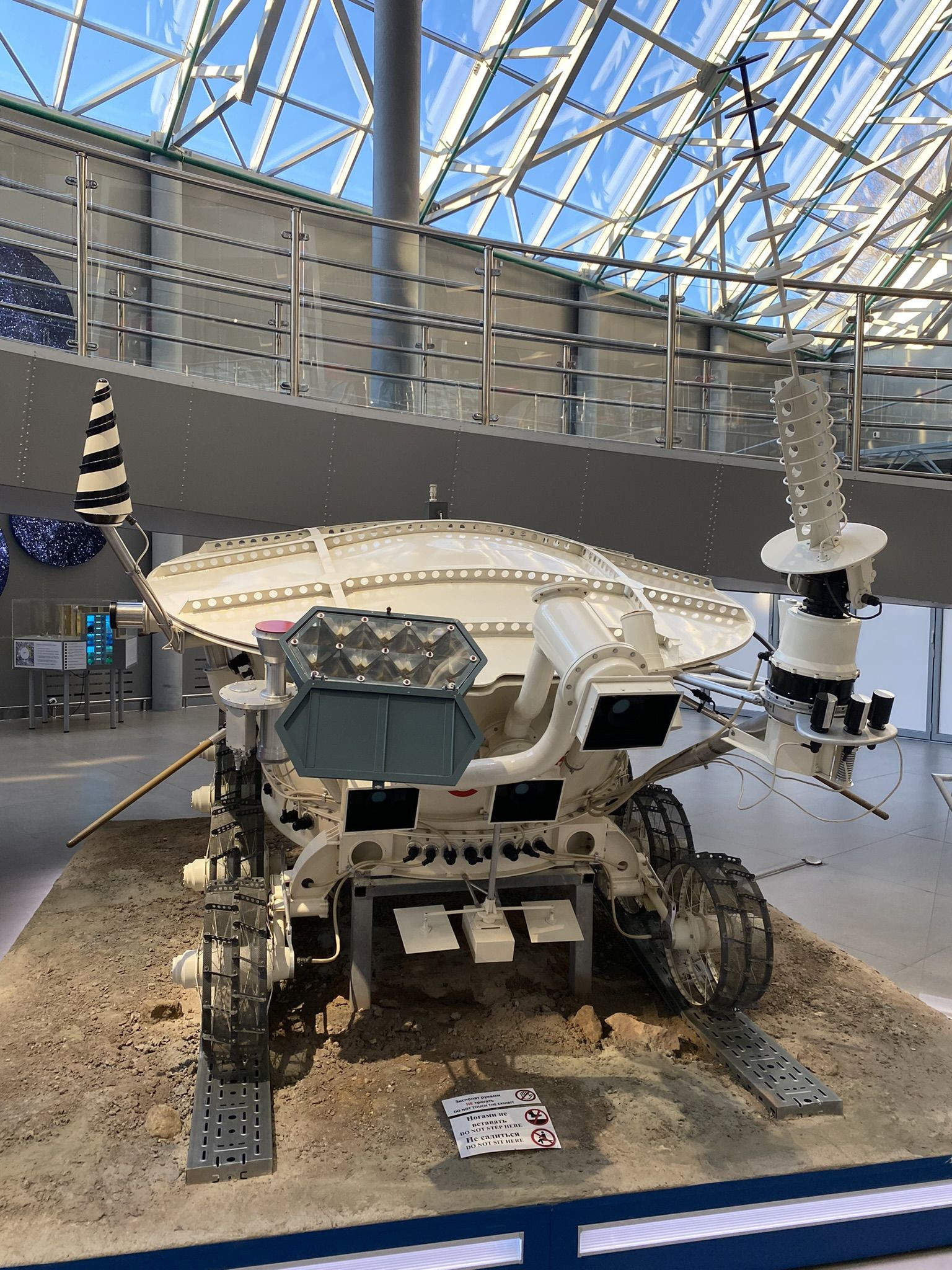 Самоходный аппарат — «Луноход», музей Космонавтики в Калуге – фотографии России