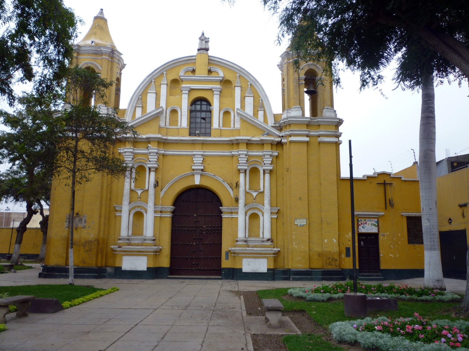 Церковь в Трухильо – фотографии Перу
