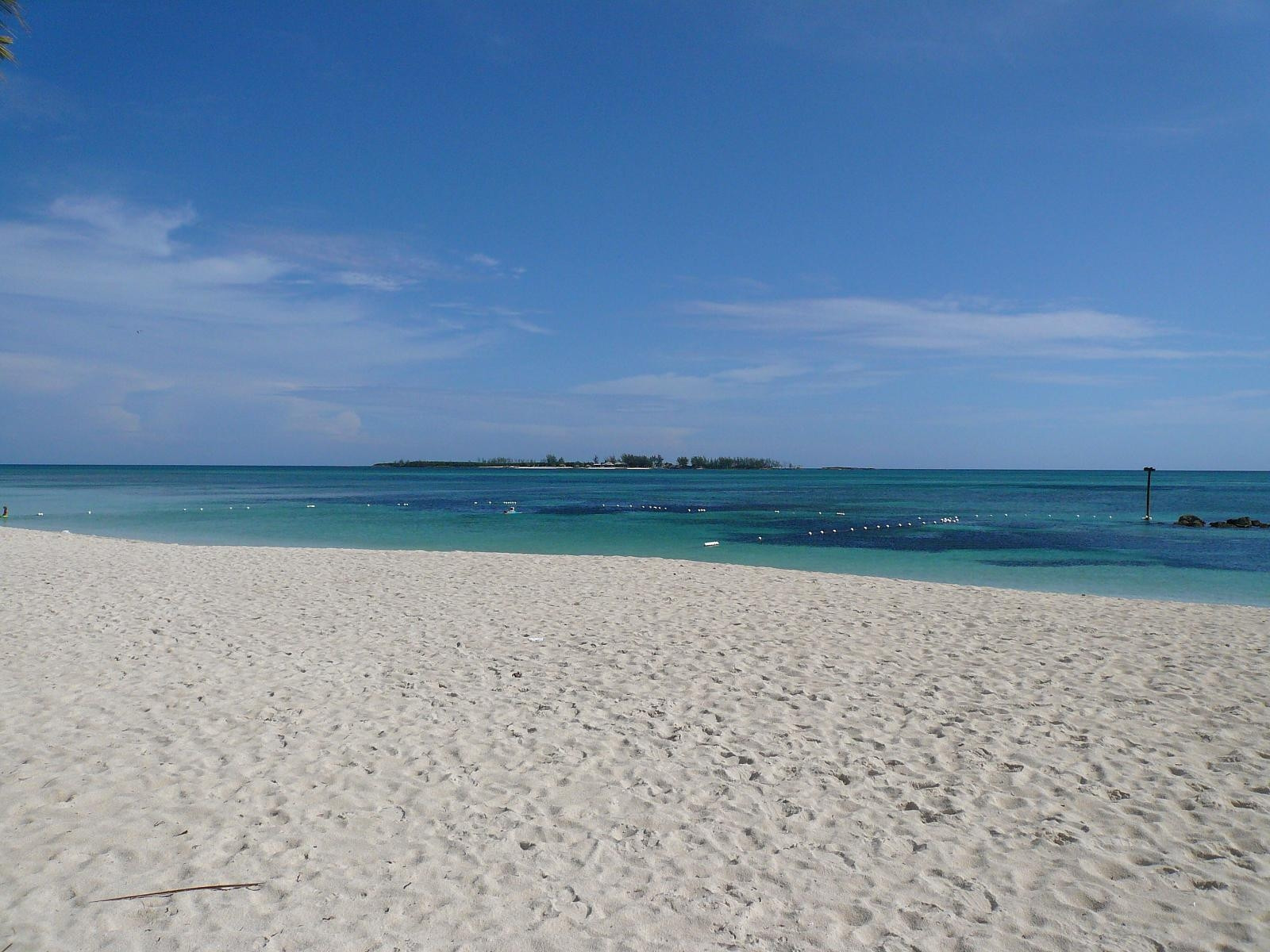 Пляж в Нью-Провиденс, Багамские острова. Фото 6 – фотографии Багамских островов