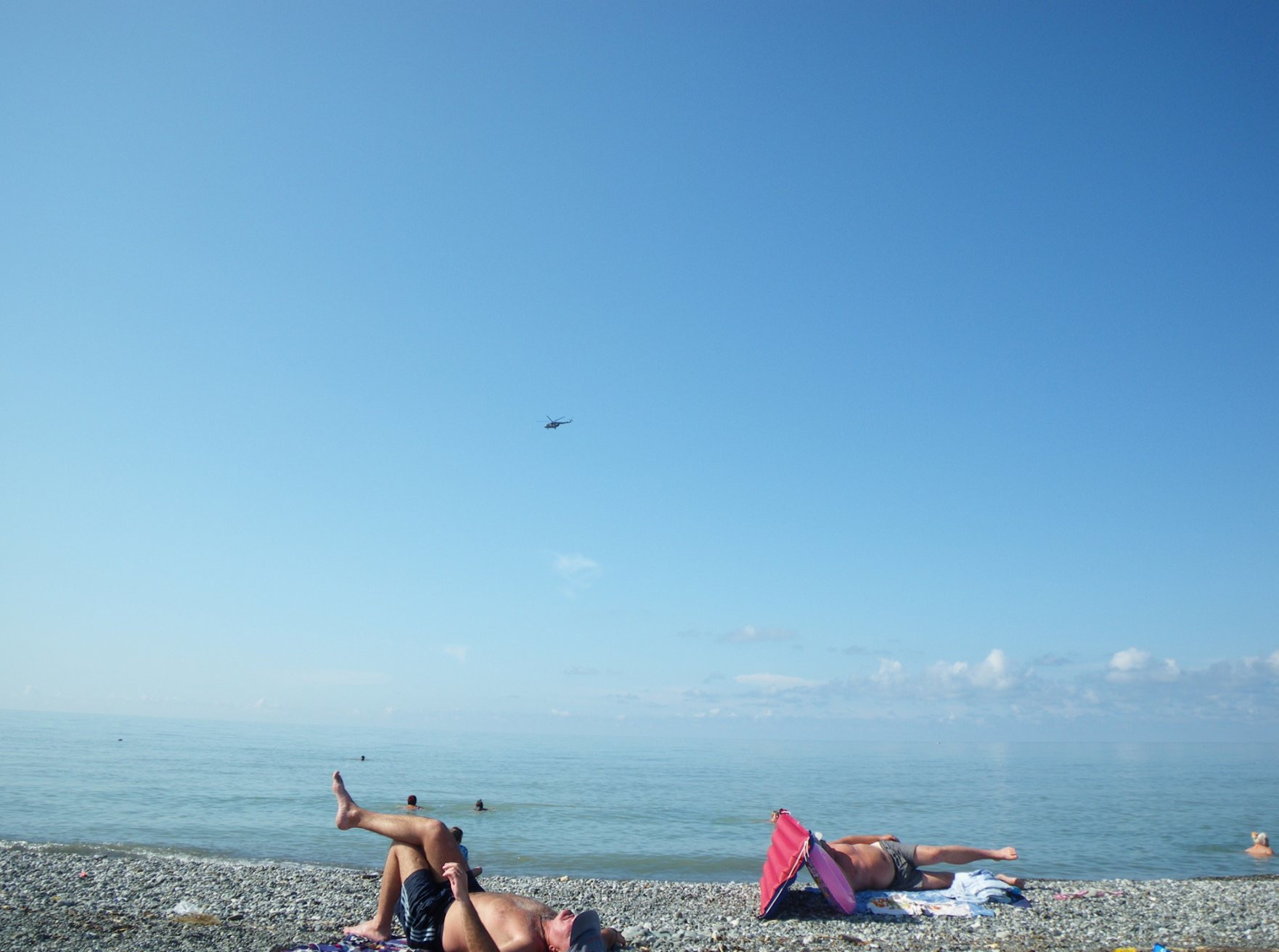 Пляж в Гячрипш, Абхазия – фотографии Абхазии