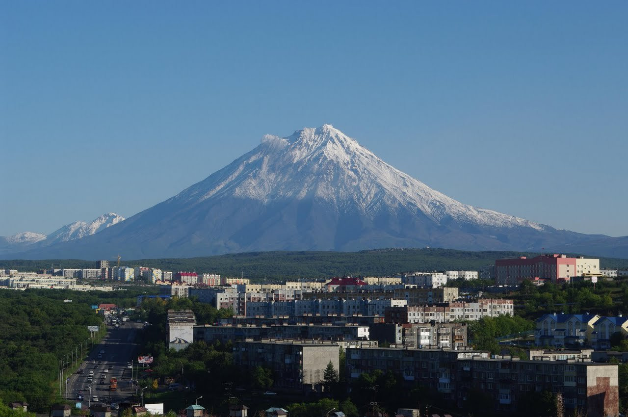 Панорамный вид в Петропавловск-Камчатский, Россия. Фото 1 – фотографии России