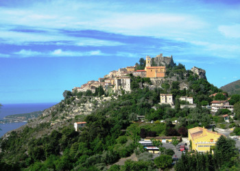 Дома на горе в Эз, Франция. Фото 27 – фотографии Франции