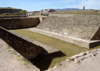 Доколумбовое поселение Монте-Альбан (Monte Alban). Мексика – фотографии Мексики