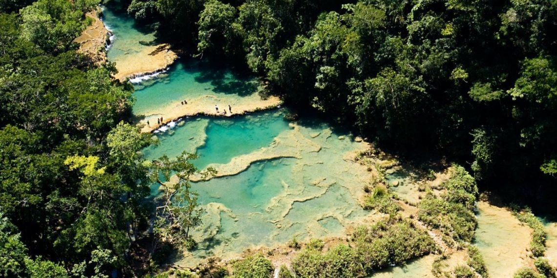 Река Каабон в Семук Чампей, Гватемала – фотографии Гватемалы