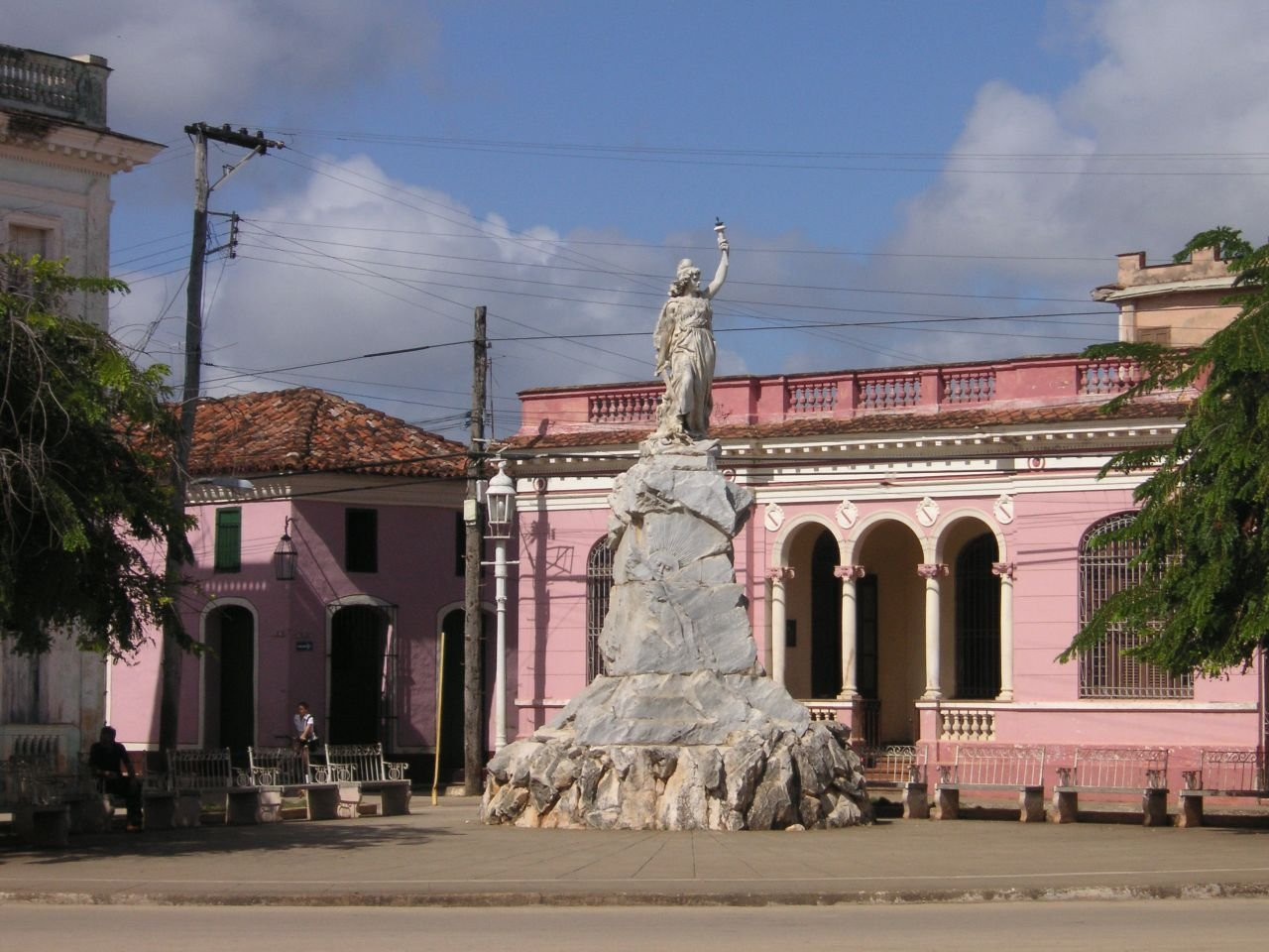 Сквер в Ремедиосе, Куба – фотографии Кубы