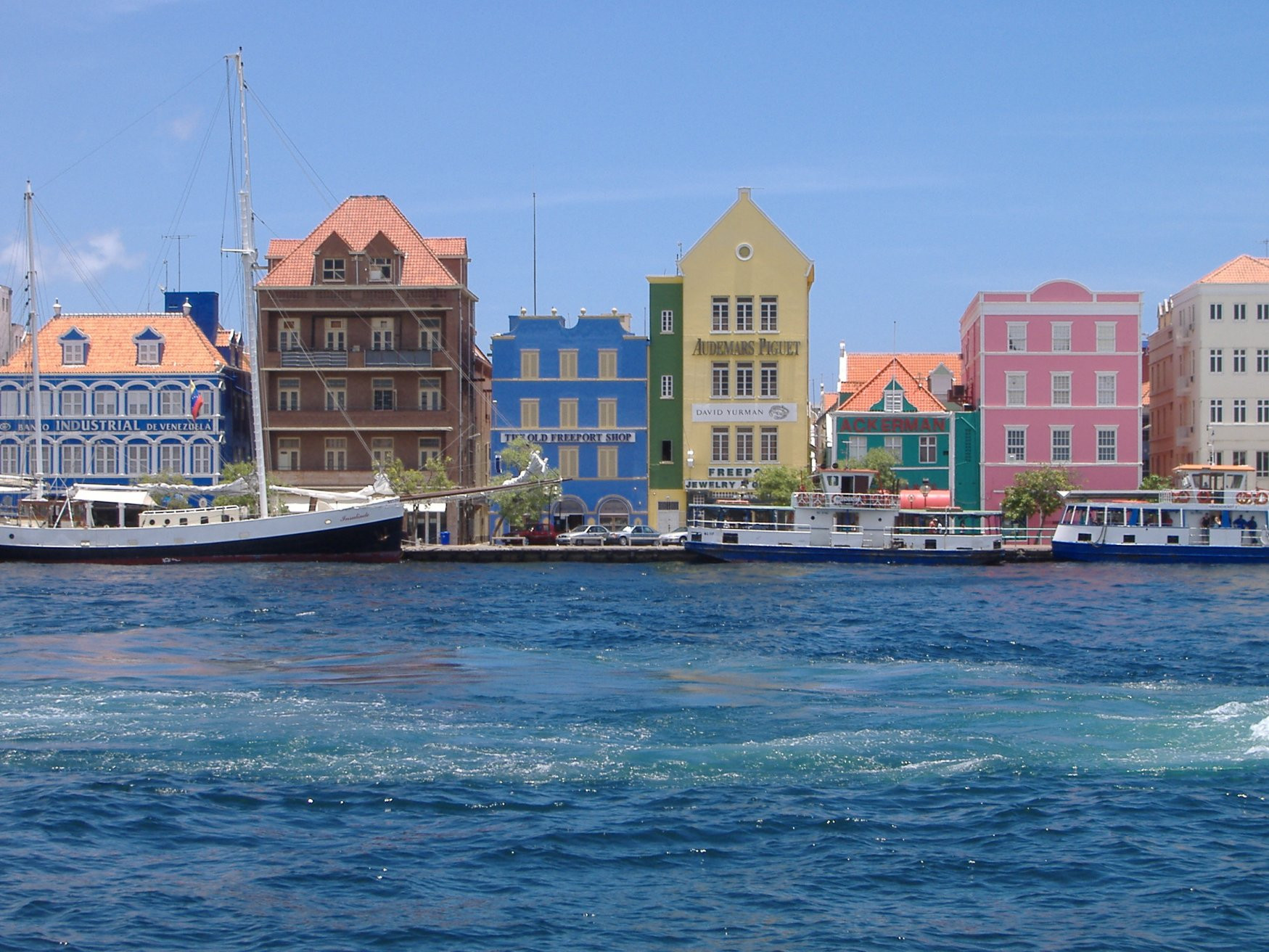 Willemstad_harbor – фотографии Кюрасао