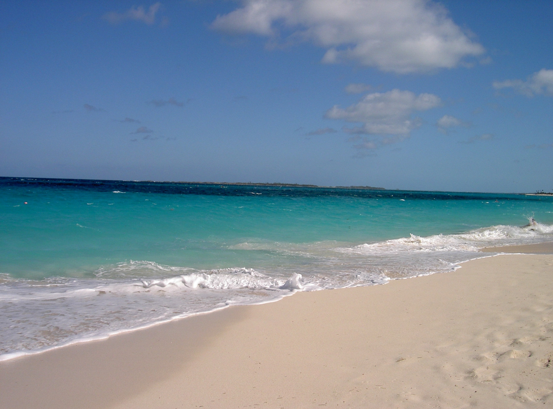 Пляж на острове Парадайз Айленд, Багамские острова. Фото 16 – фотографии Багамских островов