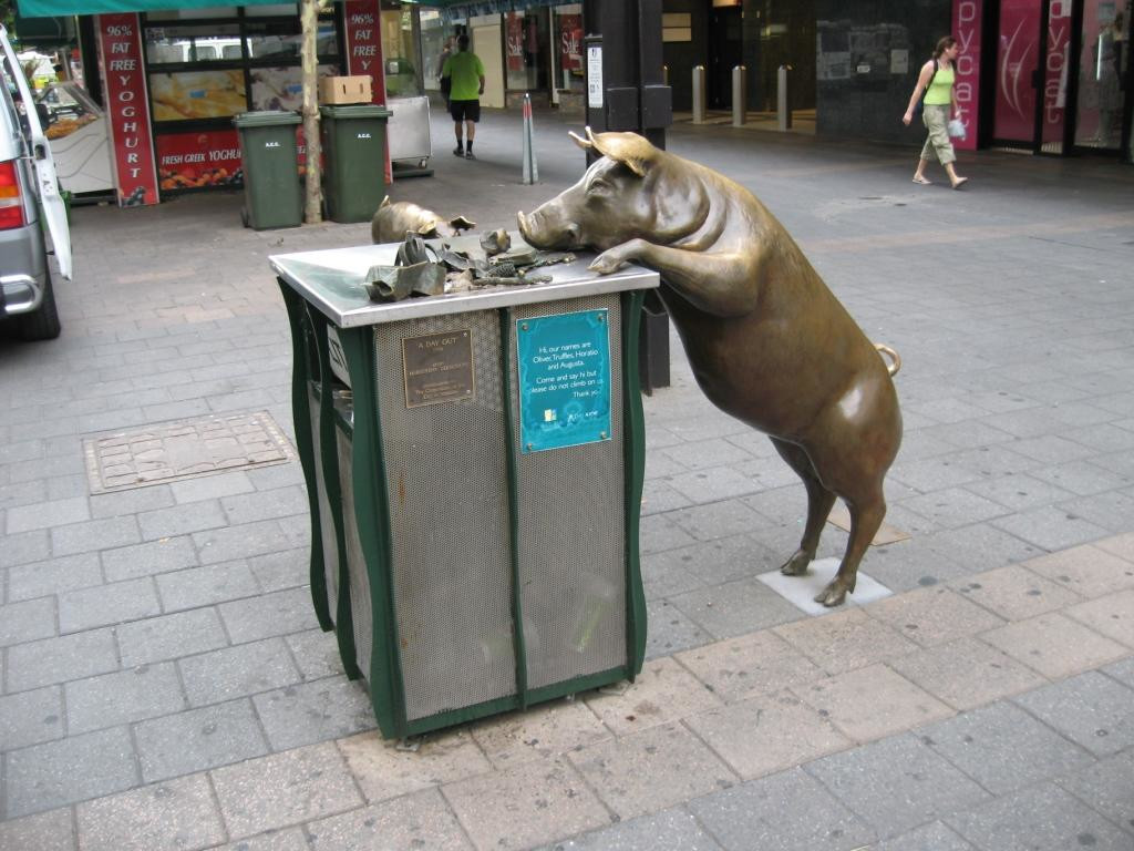 Бронзовая свинка в Аделаиде – фотографии Австралии