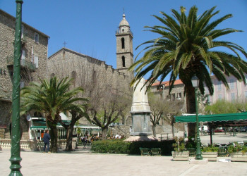 Церковь в Сартене, Франция. Фото 1 – фотографии Франции