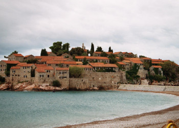 Дома в Святой Стефан, Черногория. Фото 27 – фотографии Черногории