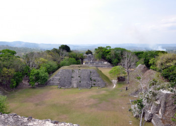 Памятник культуры майя - Шунантунич (Белиз) – фотографии Белиза
