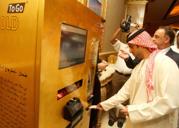 Золотой банкомат в Абу-Даби – фотографии ОАЭ