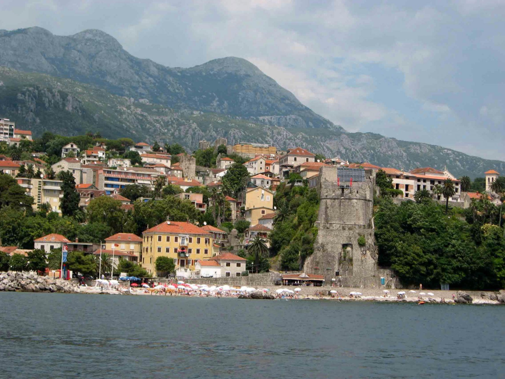 Дома на берегу в Херцег-Нови, Черногория. Фото 14 – фотографии Черногории