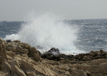 Волны в Мали-Лошинь, Хорватия – фотографии Хорватии