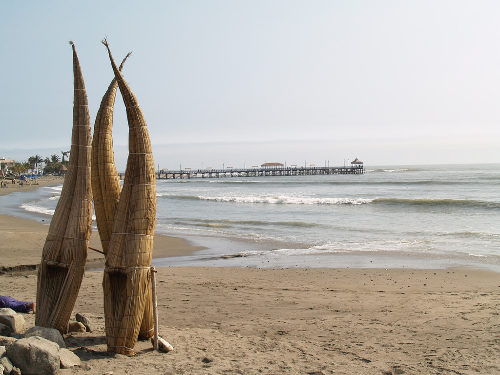Пляж в Уанчако (Huanchaco). Фото 30 – фотографии Перу