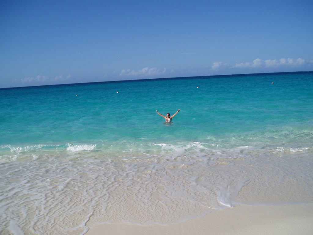 Море на острове Парадайз Айленд, Багамские острова. Фото 1 – фотографии Багамских островов