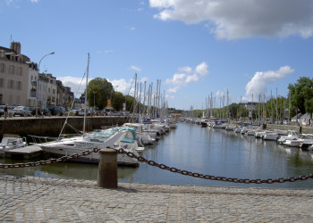 Набережная в Ванне, Франция – фотографии Франции