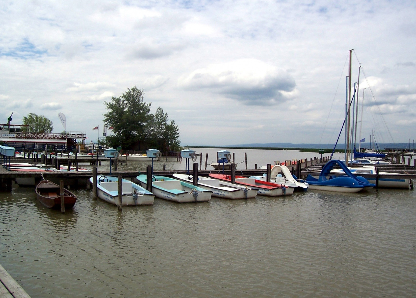 Стоянка лодок и яхт в Нойзидль-ам-Зе (Neusiedl am See) – фотографии Австрии