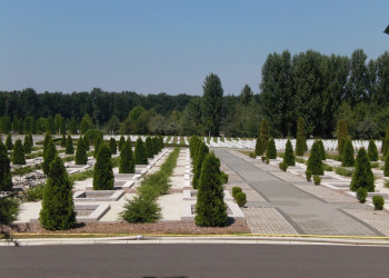 Кладбище в Словонии, Хорватия. Фото 1 – фотографии Хорватии