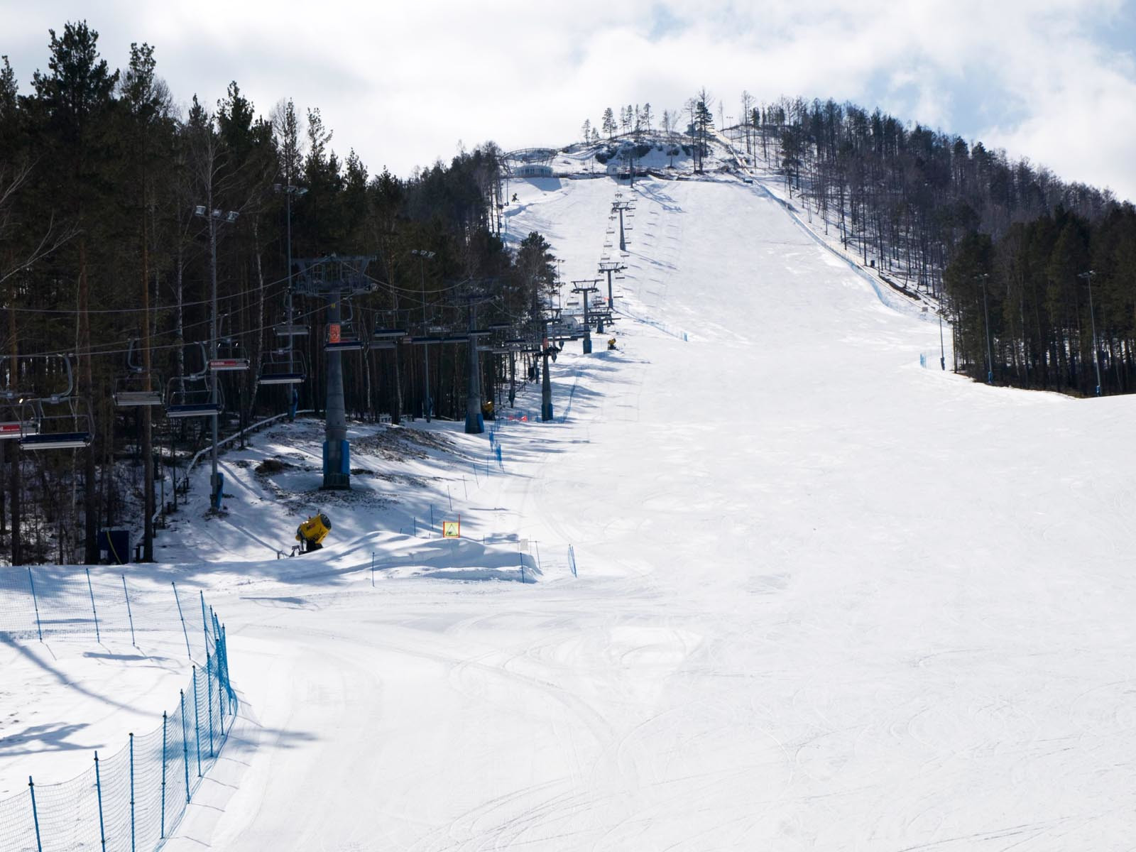 Фанпарк «Бобровый лог» зимой под Красноярском. Фото 1 – фотографии России