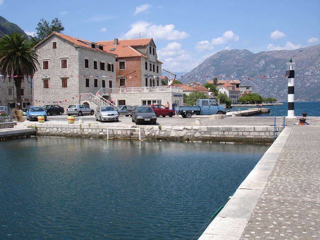 Набережная в Прчань, Черногория. Фото 3 – фотографии Черногории