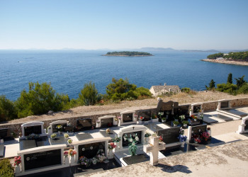 Кладбище в Примоштен, Хорватия. Фото 1 – фотографии Хорватии