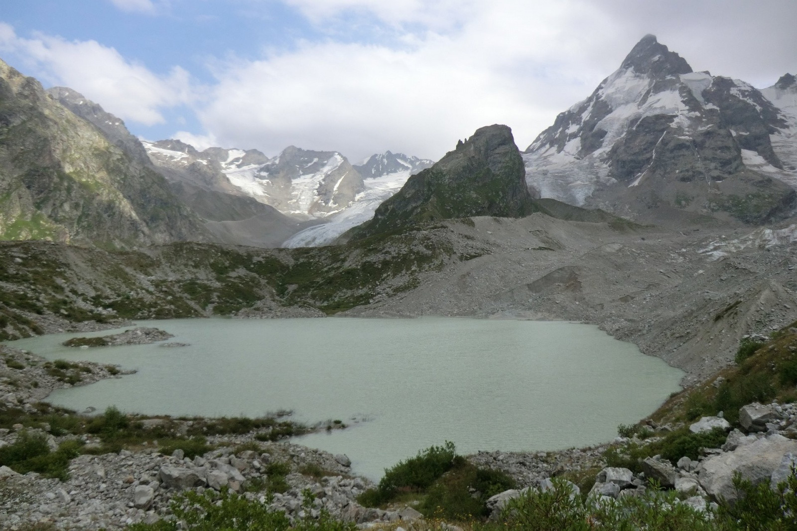 Башкаринское озеро, ледники Джанкуат и Джантуган, Россия – фотографии России