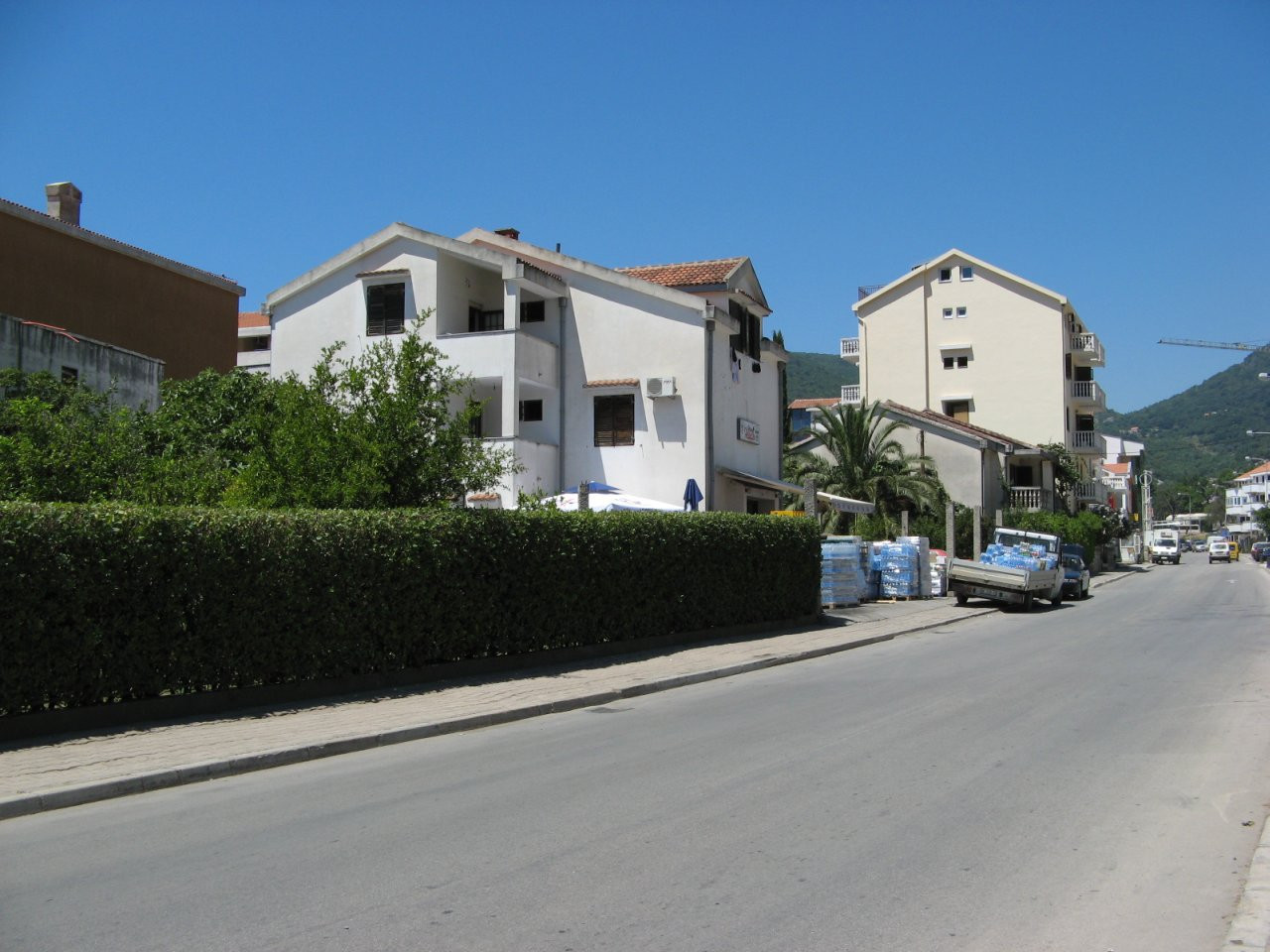 Улица в Будва, Черногория. Фото 25 – фотографии Черногории