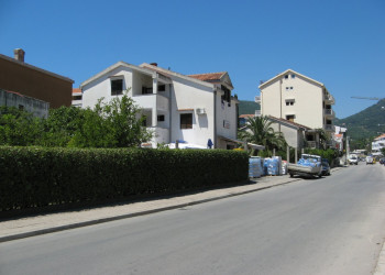 Улица в Будва, Черногория. Фото 25 – фотографии Черногории