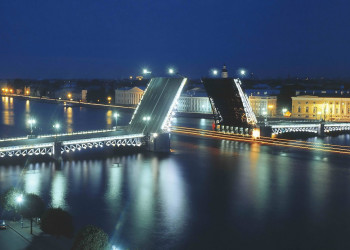 Разводной мост в Санкт-Петербурге, Россия. Фото 1 – фотографии России