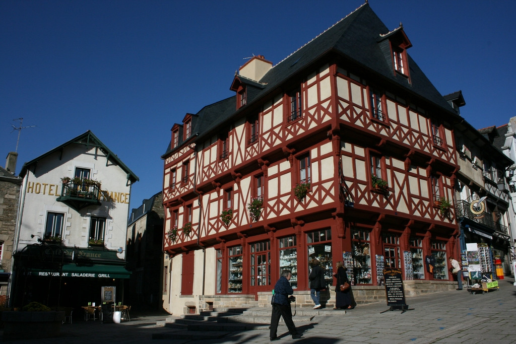 Дома в Жослене, Франция. Фото 3 – фотографии Франции