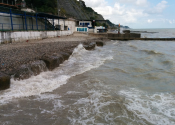 Посёлок Южный в 5 км от Туапсе. Штормовая погода – фотографии России