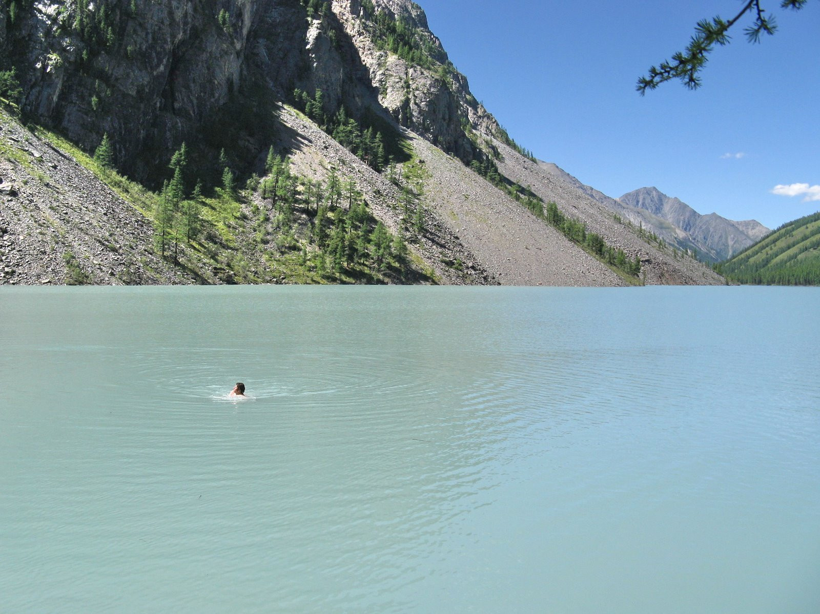 Шавлинское озёро на Алтае, Россия. Фото 4 – фотографии России