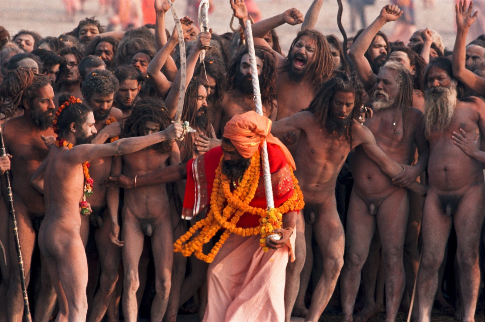 Кумбха-мела — обряды массового паломничества индусов – фотографии Индии