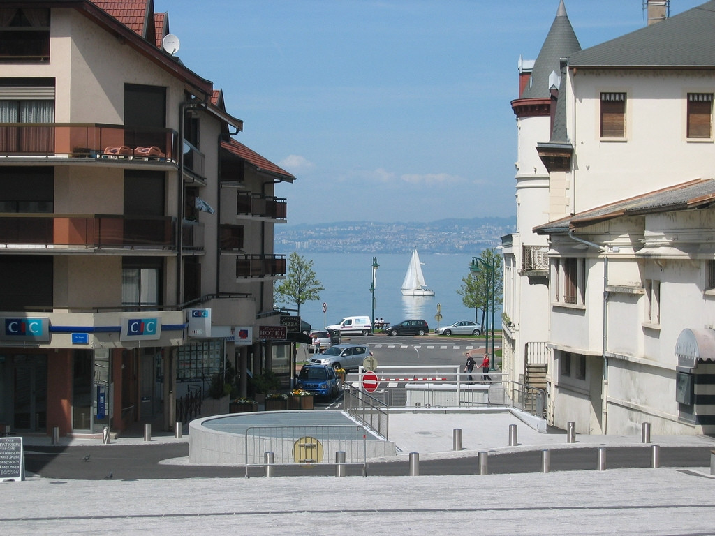 Дома в Эвиан-ле-Бен, Франция. Фото 12 – фотографии Франции