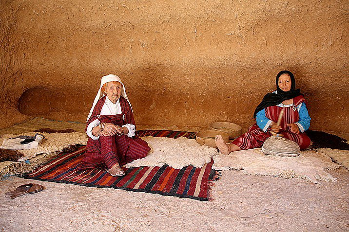 Жительницы древнего города, Тунис – фотографии Туниса