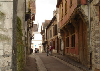 Улица в Труа, Франция – фотографии Франции