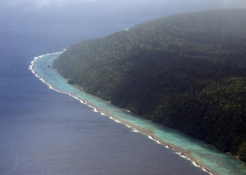 Остров Реннелл (Rennell Island). Вид из самолёта – фотографии Соломоновых Островов