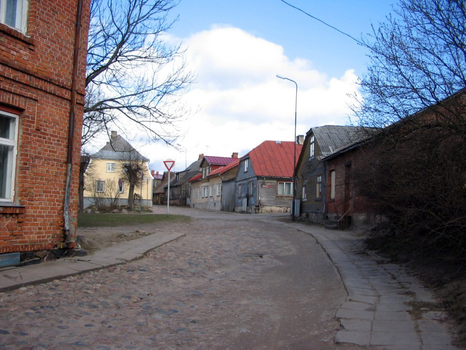 Улицы старинного города Лимбажи – фотографии Латвии