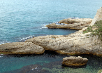 Скала в Ульцинь, Черногория. Фото 1 – фотографии Черногории