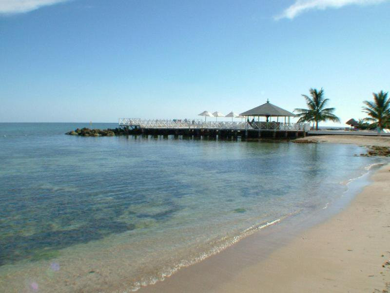 Пляж в Ранэвэй Бэй, Ямайка. Фото 16 – фотографии Ямайки