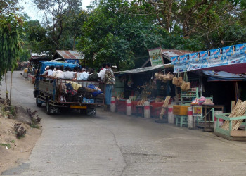 Транспорт до пагоды – фотографии Мьянмы