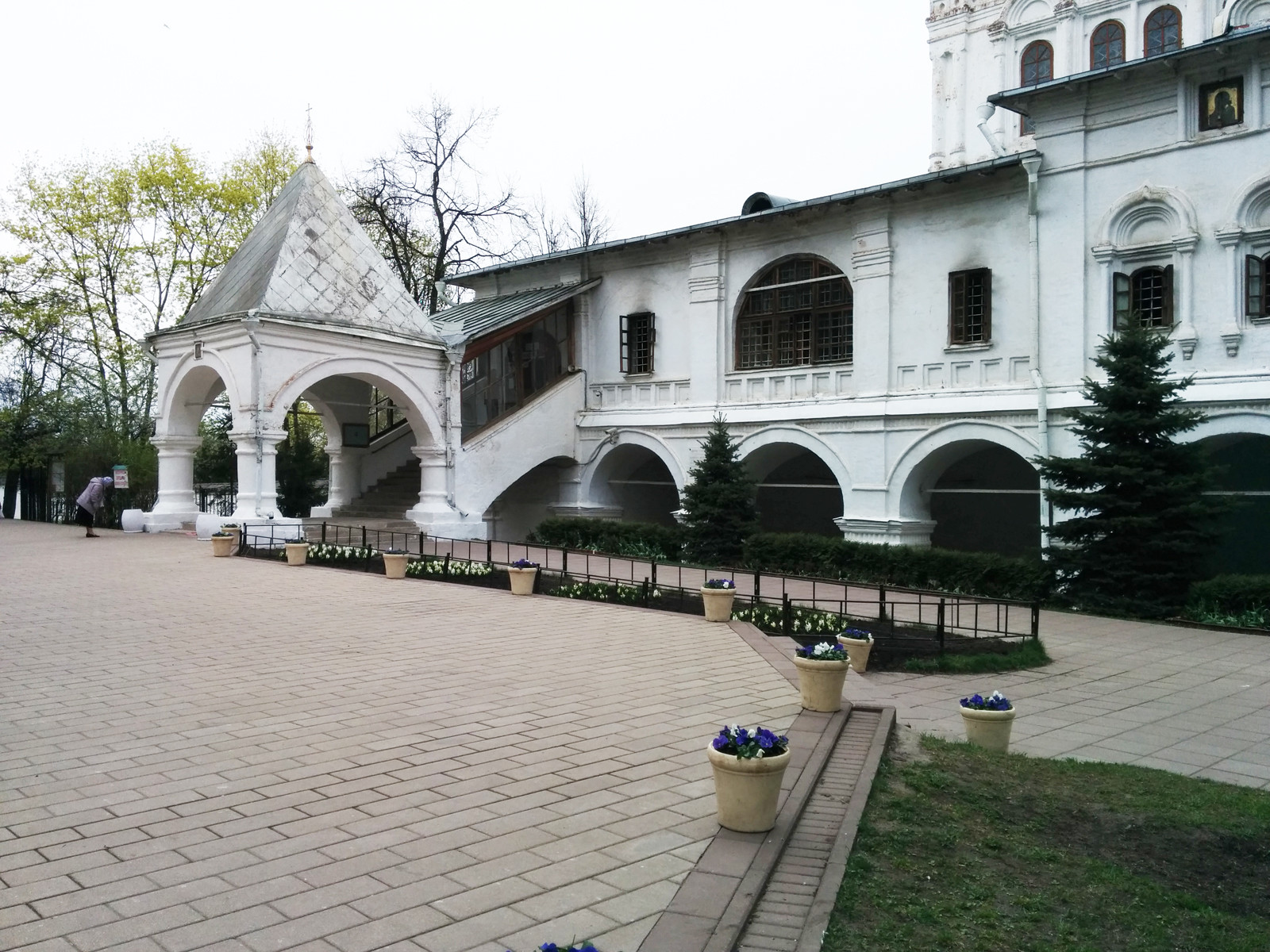 Церковь Казанской иконы Божией матери в парке Коломенское. Фото 1 – фотографии России