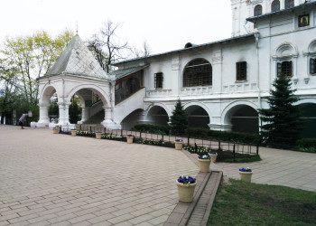 Церковь Казанской иконы Божией матери в парке Коломенское. Фото 1 – фотографии России