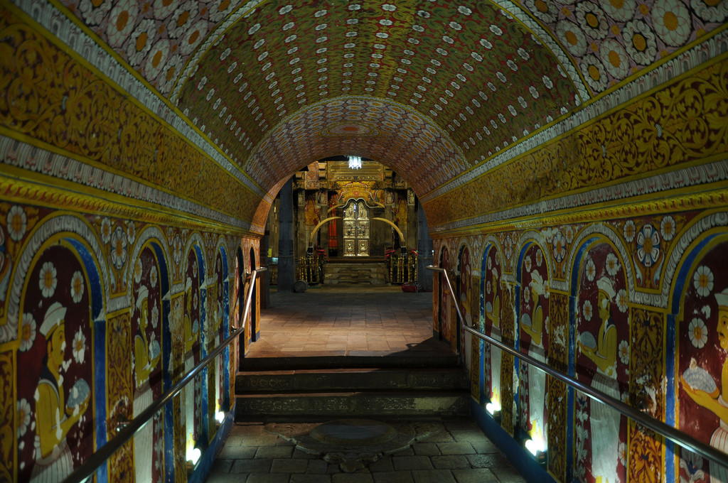 Храм Зуба Будды, Канди, Шри-Ланка. Фото 7 – фотографии Шри-Ланки